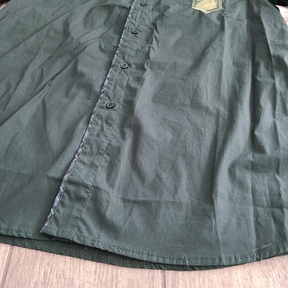 Harry Potter Hufflepuff Universal Studios Men’s Button-Up Shirt green Size M NEW - Picture 5 of 11